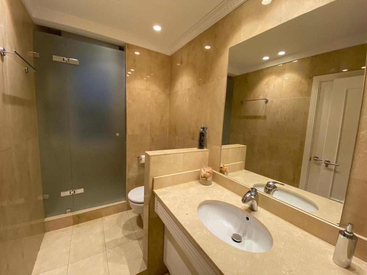 110 M2 Central Apartment In Abando Close To Guggenheim With Parking Bilbao Exterior photo